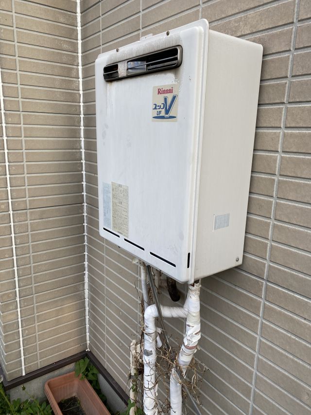 鎌ケ谷市鎌ケ谷-RUF-V2005SAW-施工前 給湯器交換