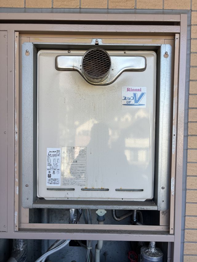 船橋市田喜野井-RUF-V2001AT-施工前 給湯器交換